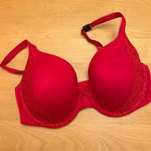 Red Lace Victoria’s Secret Bra (32DD)